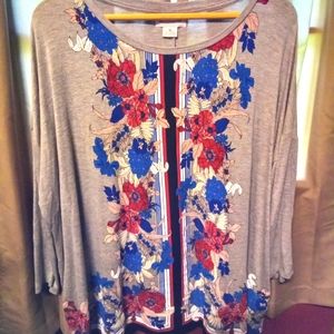 Liz Claiborne t-shirt style tunic with three quarter  sleeves